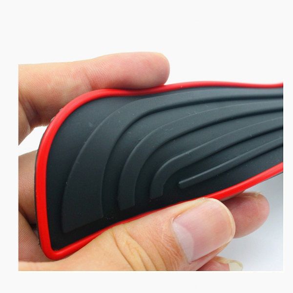 Bộ 4 Nẹp Bước Chân Bằng Cao Su Chống Trơn Trượt, Chống Trầy Xước Bậc Cửa Lên Xuống Và Cốp Xe Ô Tô