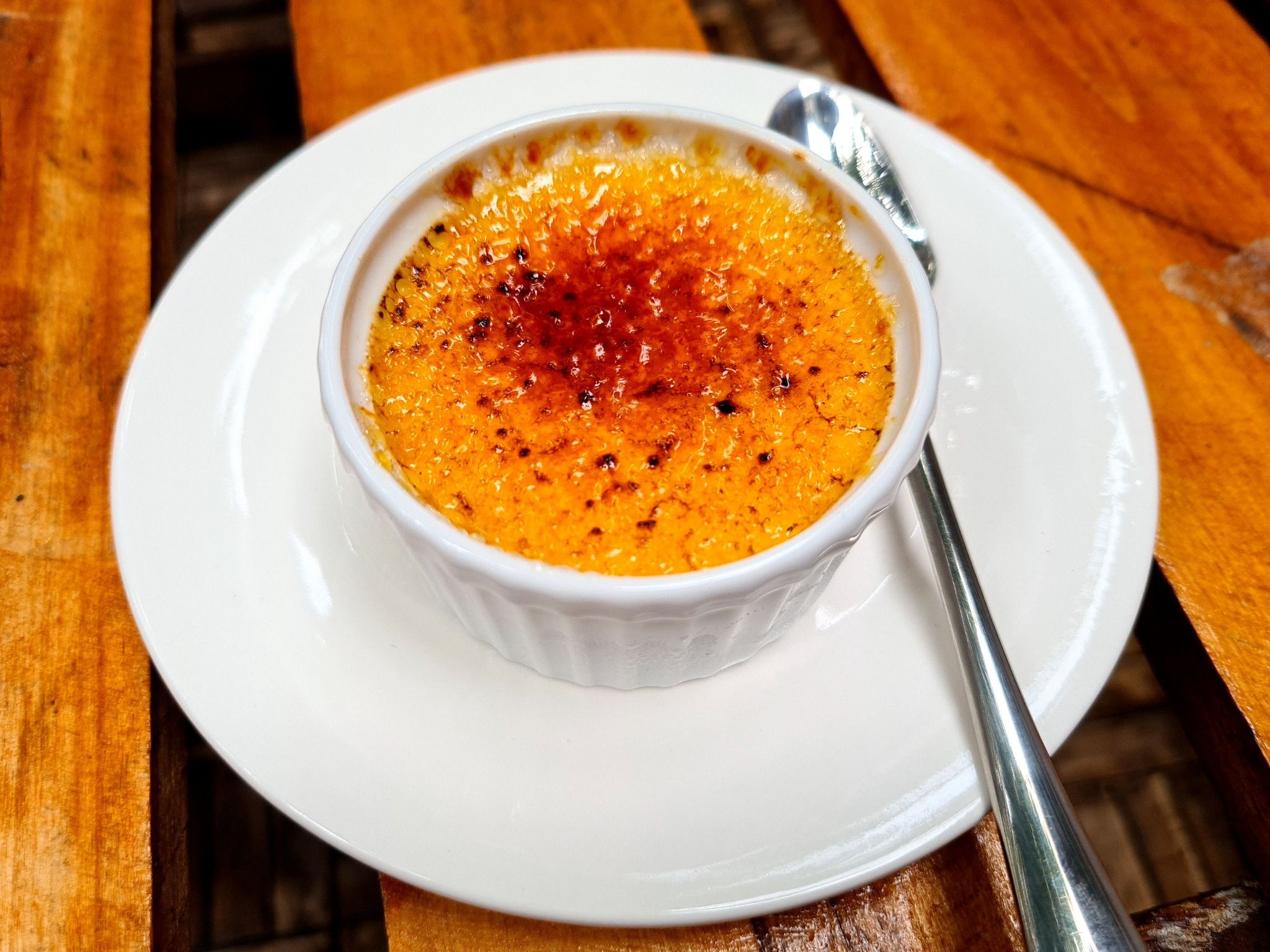 Crème Brûlée - Bánh Kem Cháy Kiểu Pháp