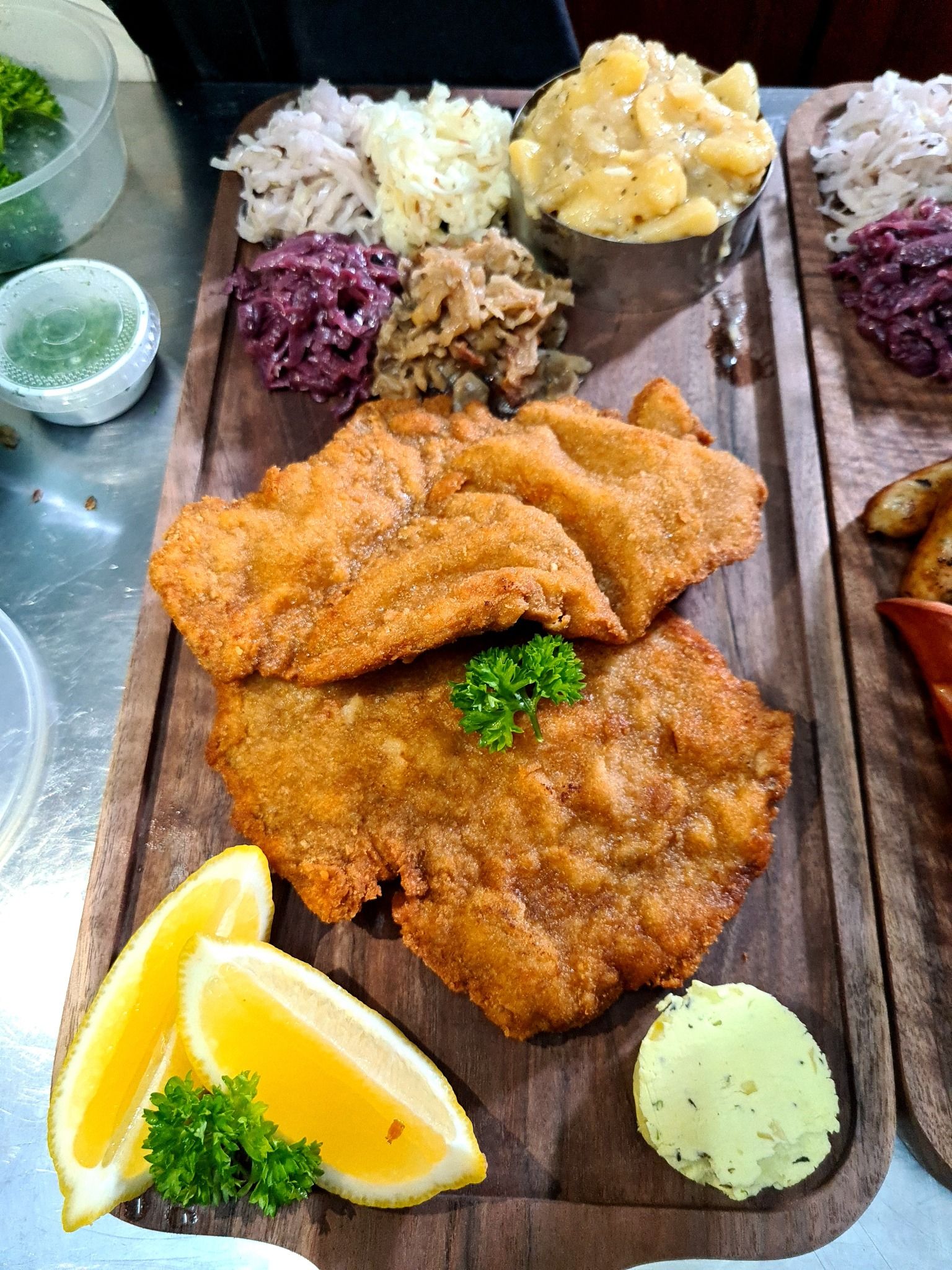 Double - Pork Schnitzel Wiener Art - Thịt heo chiên kiểu Áo (phần 2 lát)
