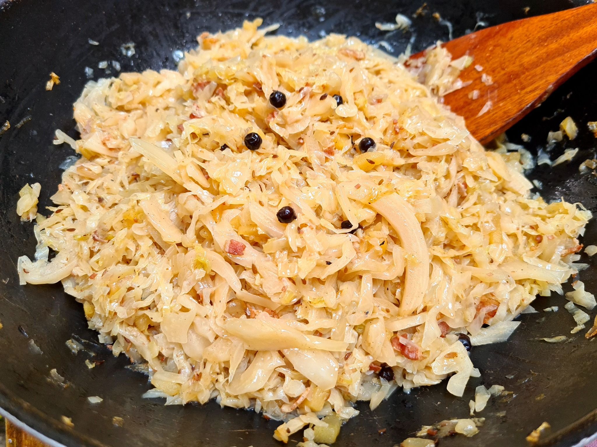 Cooked Sauerkraut - Bắp Cải Muối Đức Nấu 250g