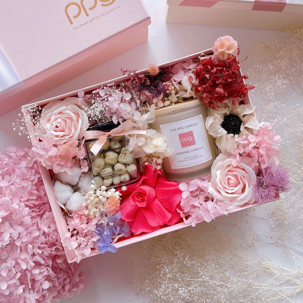 The Blooming Fields - Set Quà Tặng Kèm Hoa Lãng Mạn by PPG CHOCOLATE