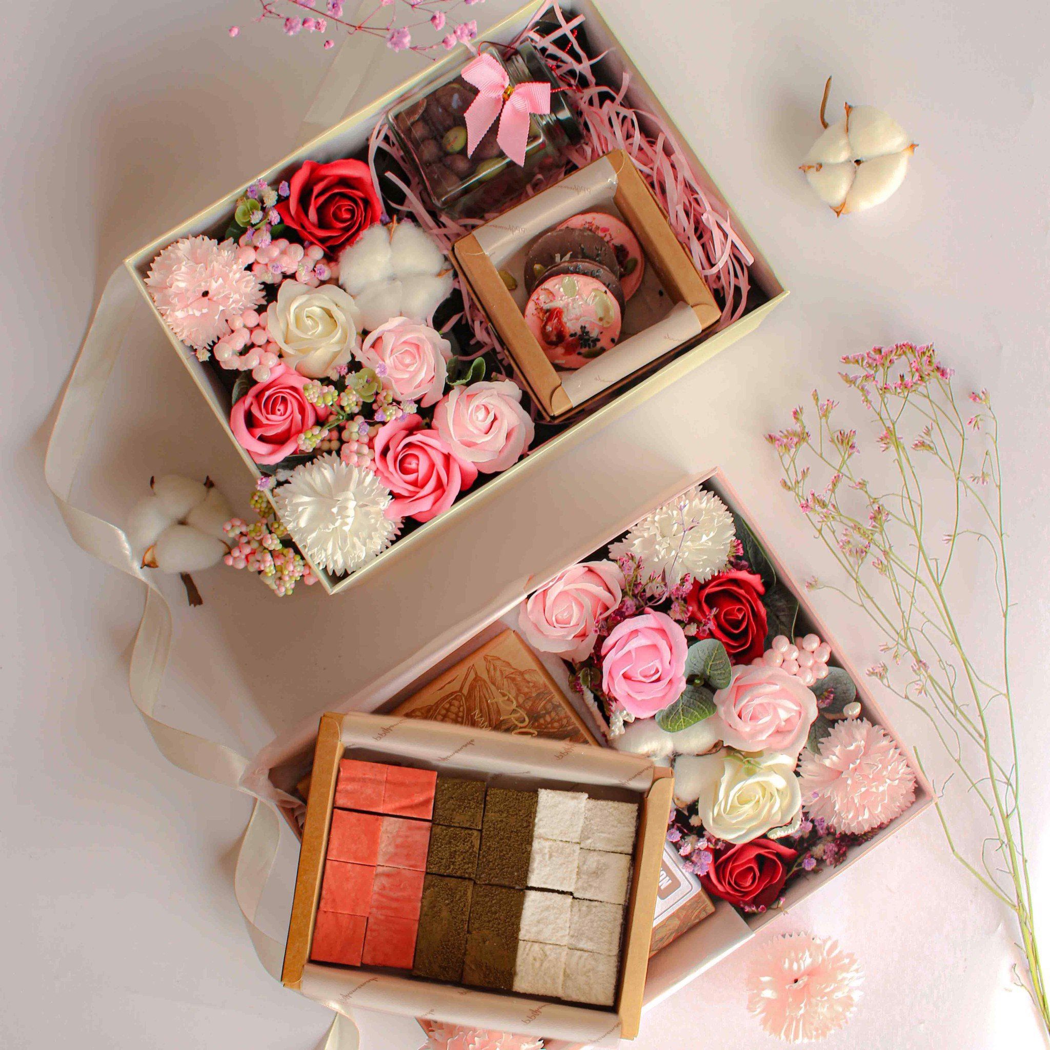 Adore Một Vườn Hoa - Set Quà Tặng Người Thương Lãng Mạn by PPG CHOCOLATE