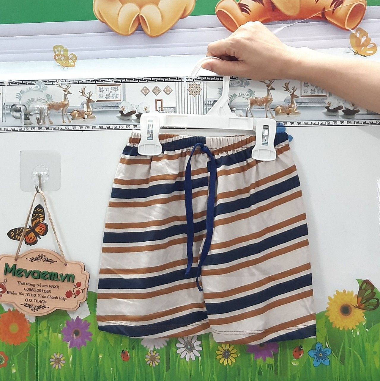 Quần Đùi Thun Cotton Bé Trai Gap Sọc Nâu Ngang
