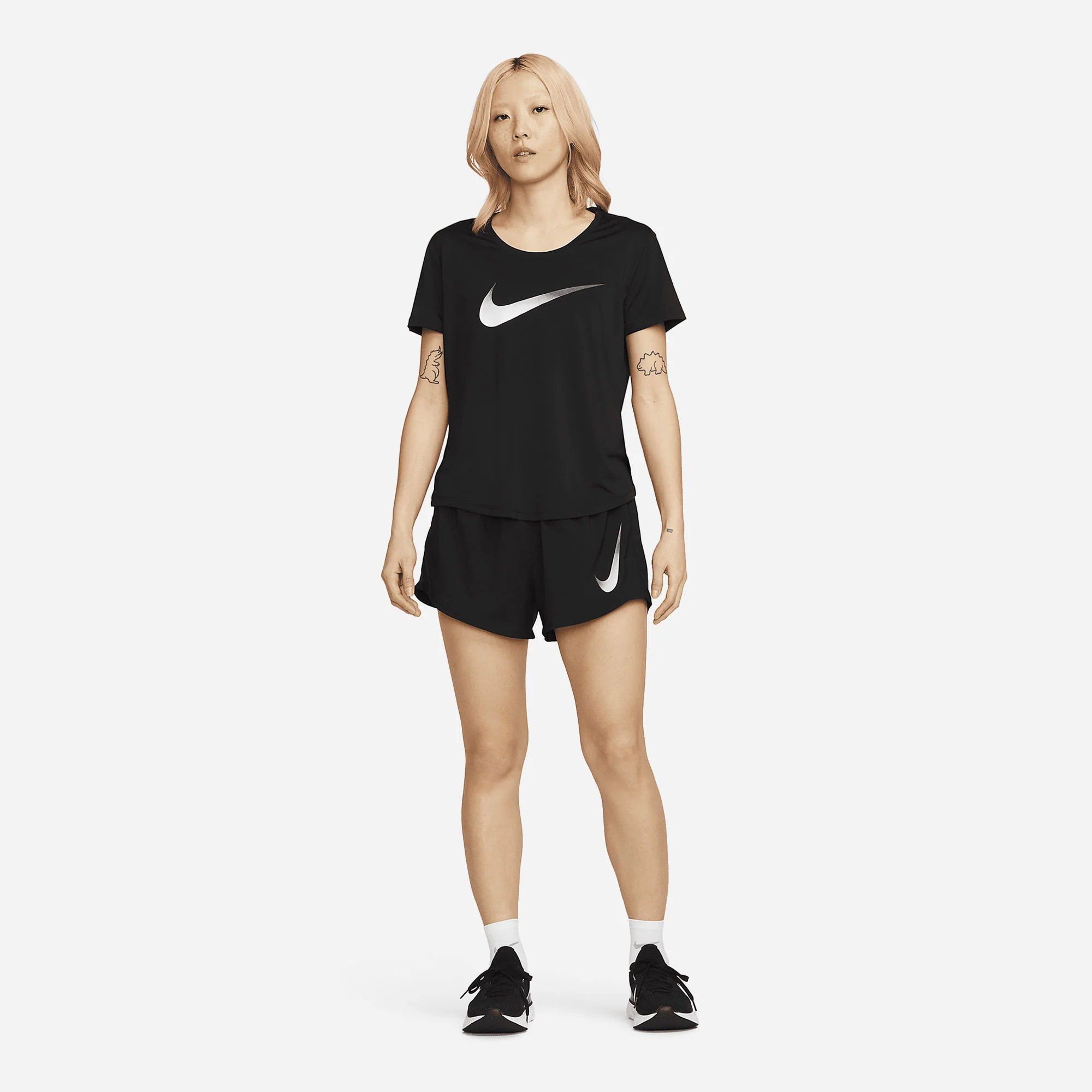  Áo running nike Dri-FIT nữ DX1026-010 