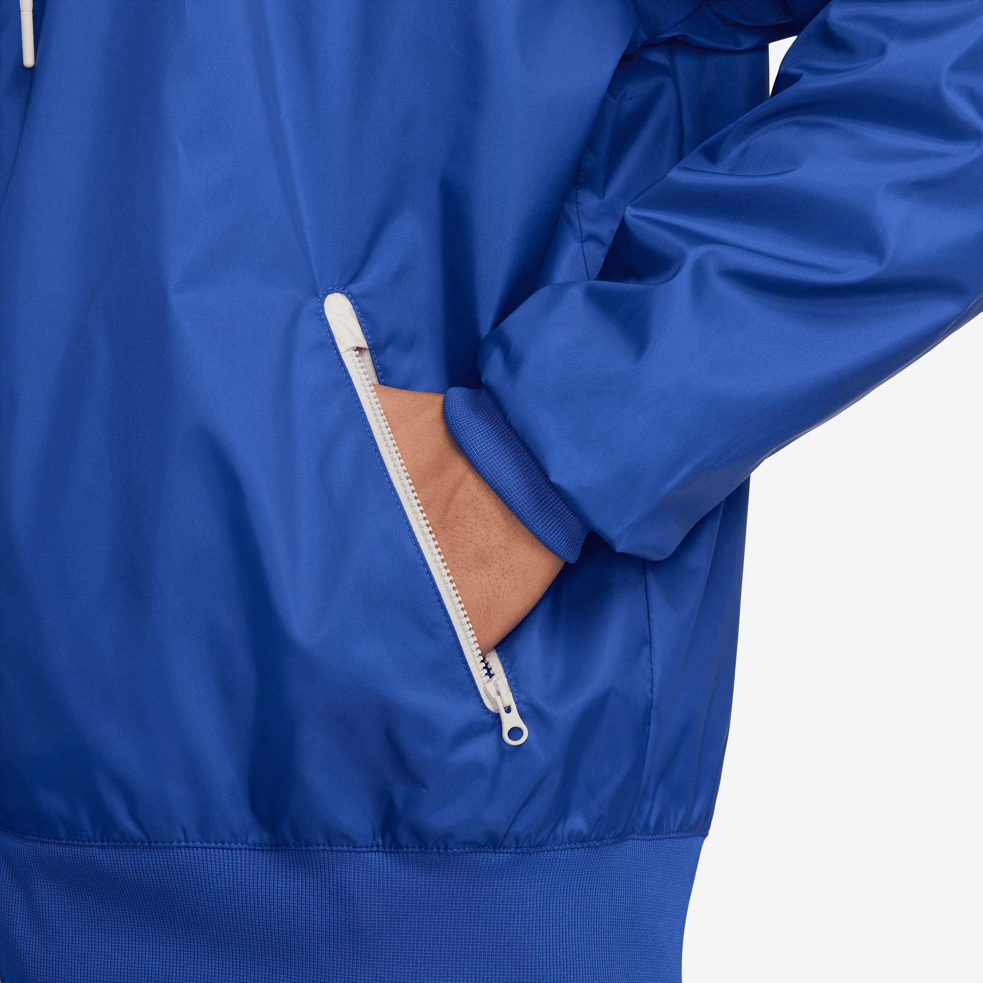 Áo sportswear nike WINDRUNNER nam DA0002-480