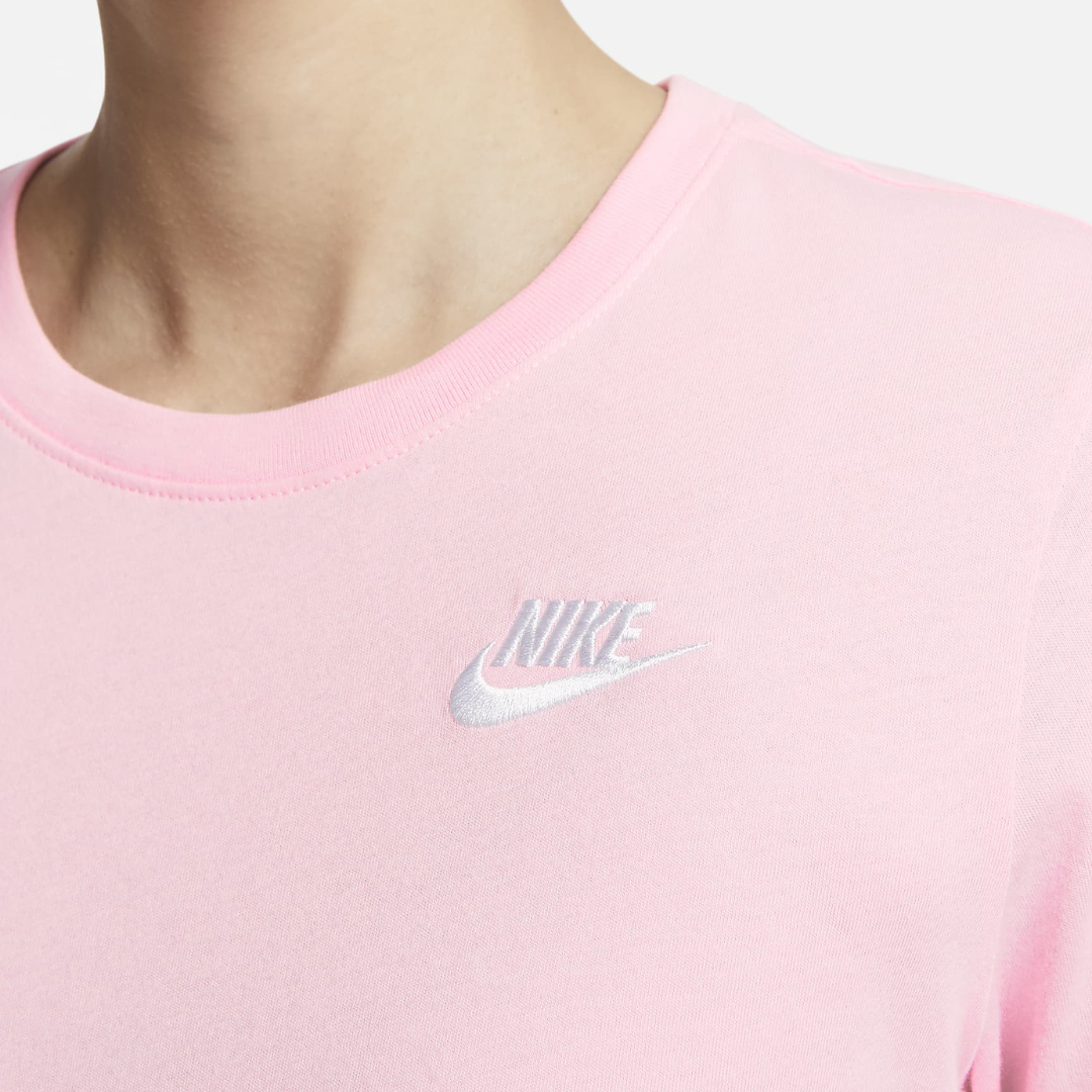Áo sportswear nike Club Essentials nữ DX7903-692