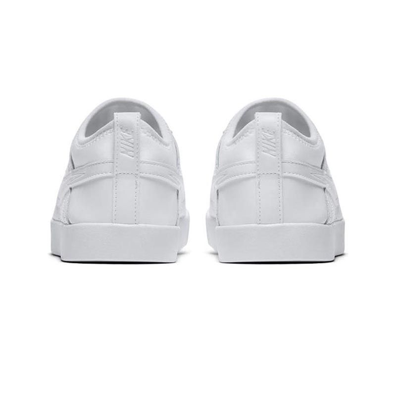 Giày sportswear Nike Racquette '17 Slip nữ 902861-100