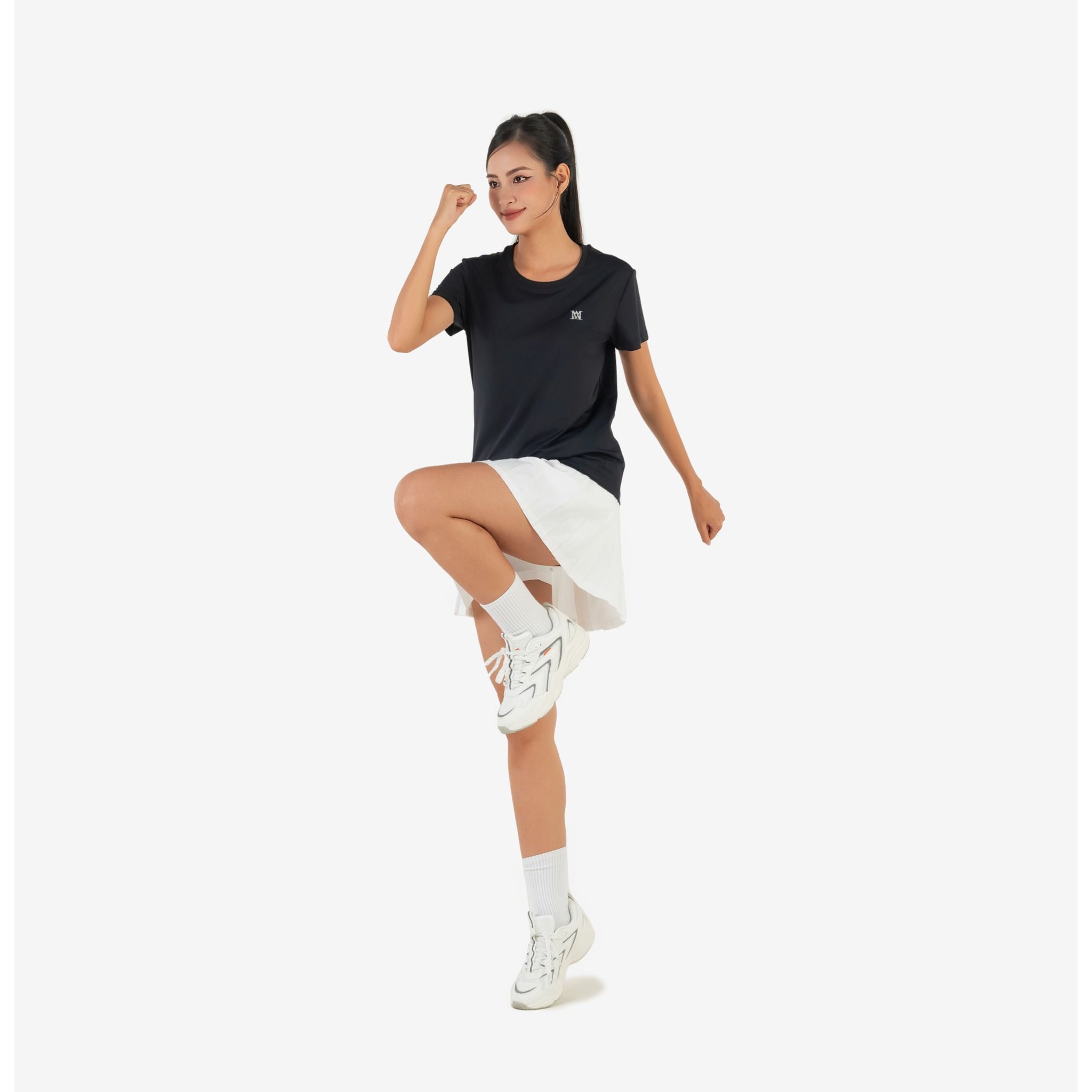 Áo Tshirt nữ AM màu đen TSW2401-00