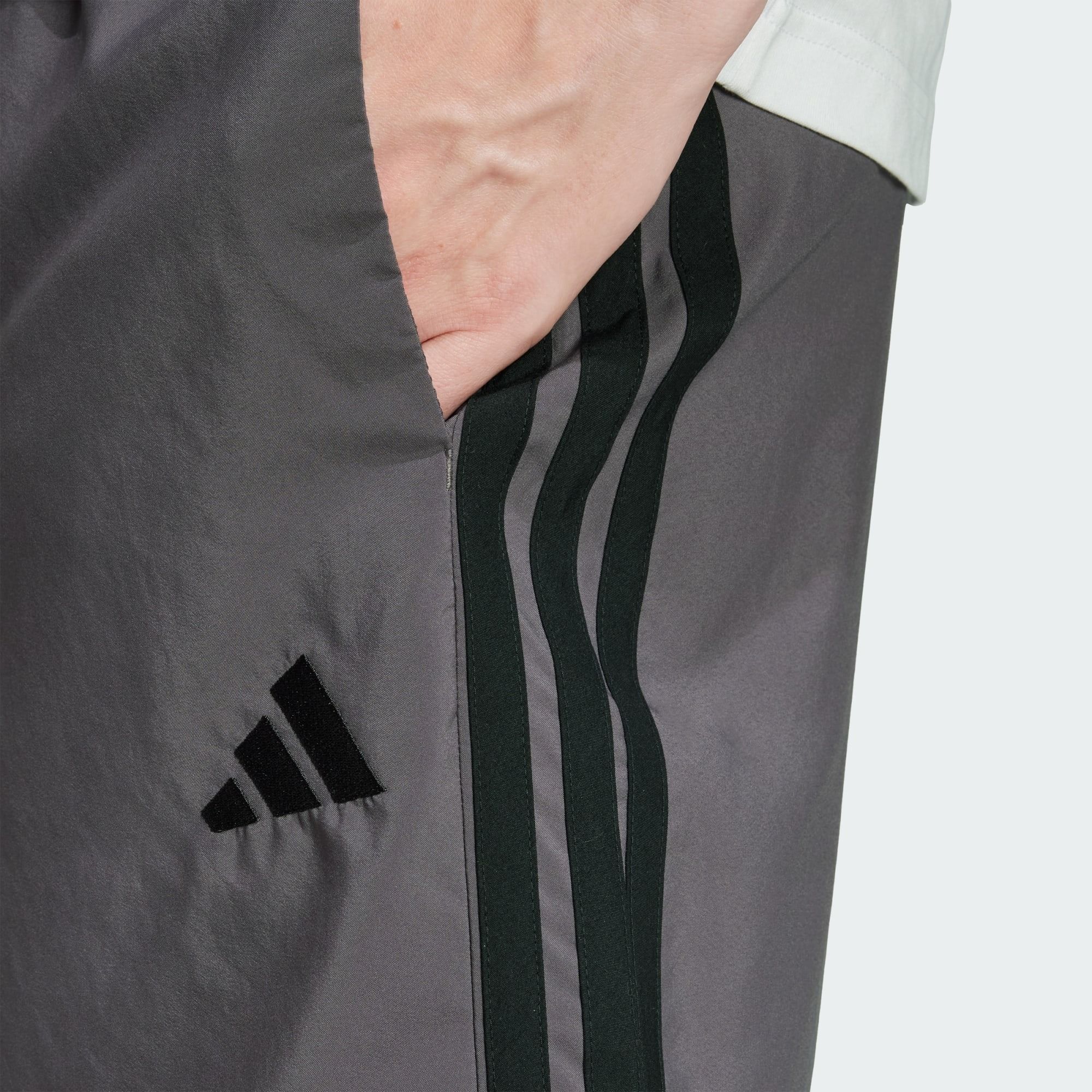Quần 3-Stripes Chelsea Shorts Adidas nam IM7842