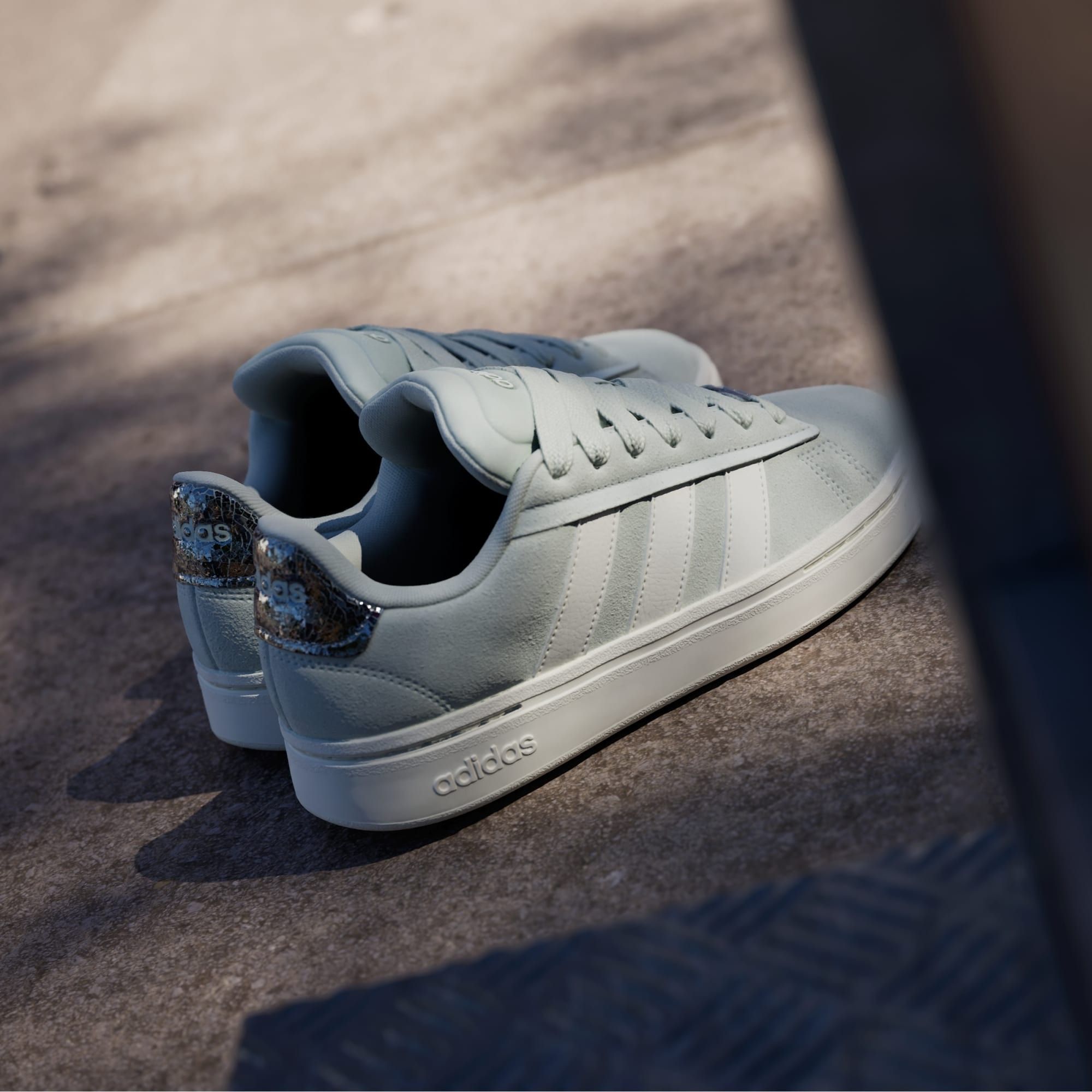 Giầy sportswear adidas nữ Grand Court Alpha JH8670