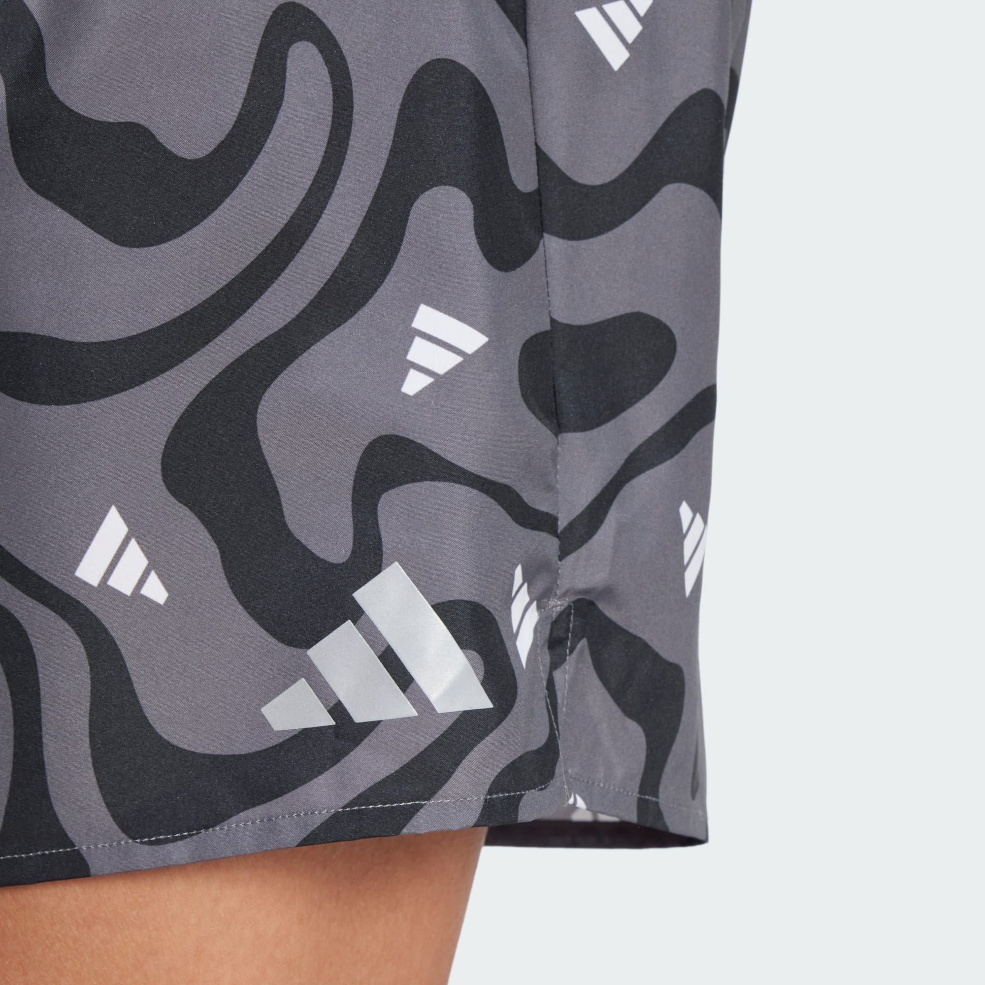 Quần running adidas Brand Love Run It nam JD2336