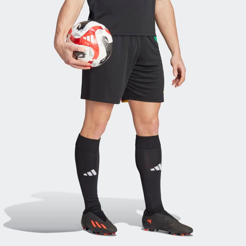 Quần bóng đá adidas nam IK5736