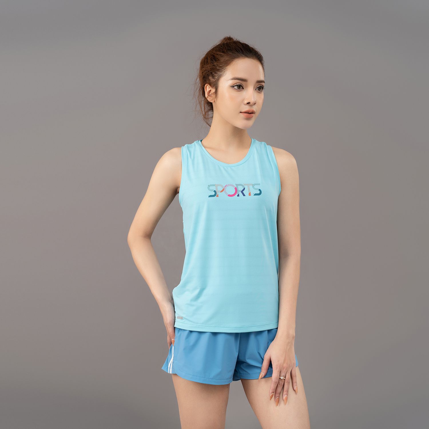  Áo tanktop nữ AM màu xanh da trời TTW2302-33 