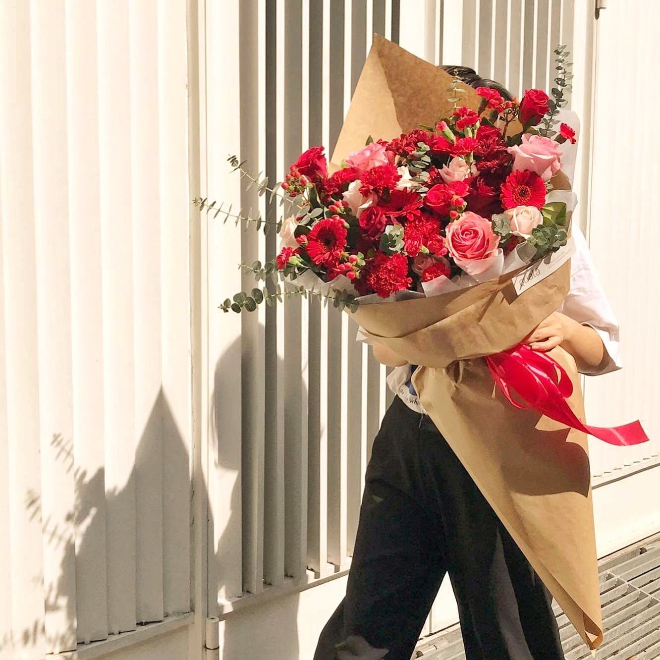 BOUQUET TIED