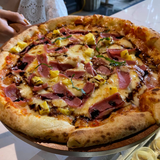 Pizza dứa thịt nguội