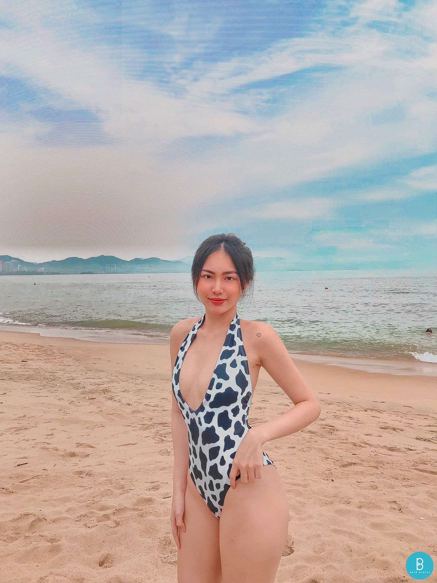 Holstein Langkawi Suit