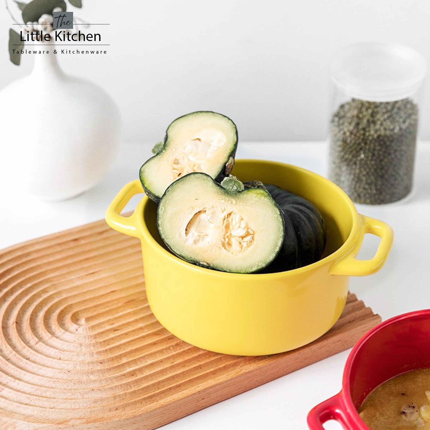 Âu đựng súp, salad màu sắc