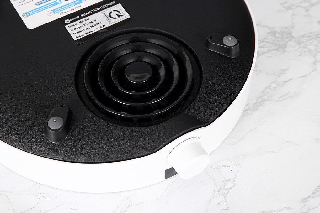 Bếp từ đơn tặng nồi lẩu MK218