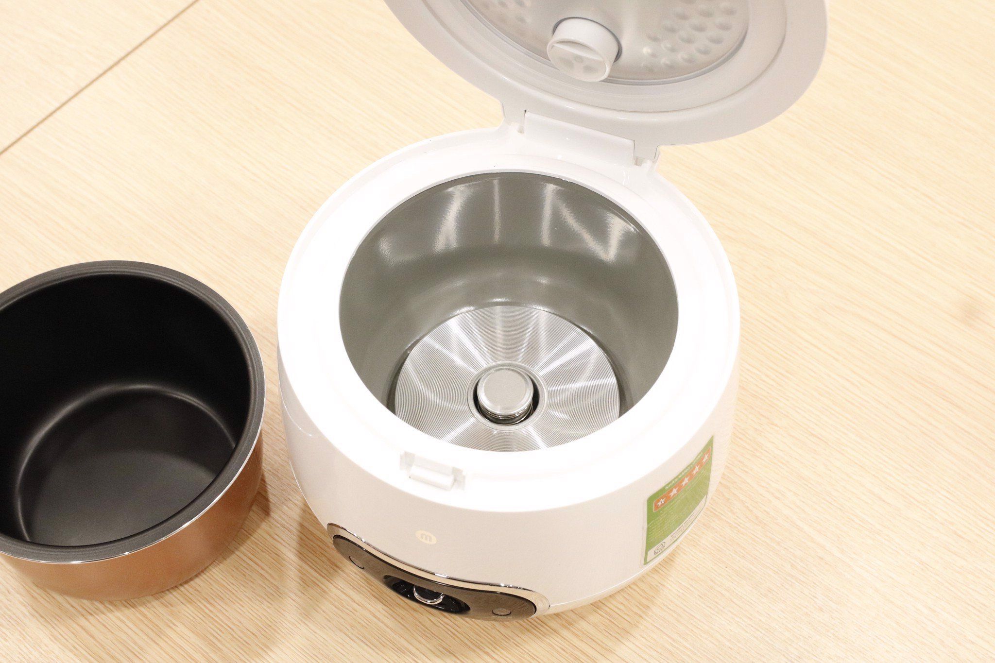 Nồi cơm 0,8l cao cấp MK233