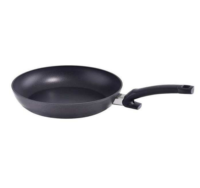 Chảo chống dính Đức Fissler Alux, 20cm & 24cm. Vật liệu nhôm đúc cao cấp. Chảo chống dính tốt và an toàn cho sức khỏe.