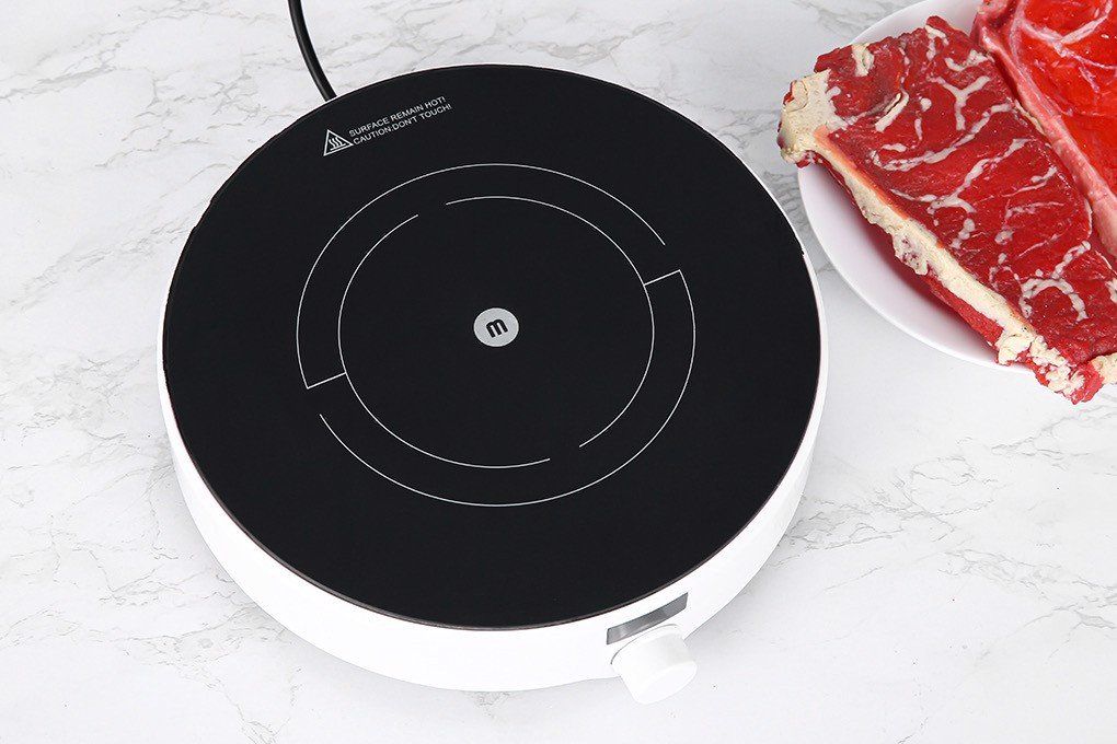 Bếp từ đơn tặng nồi lẩu MK218