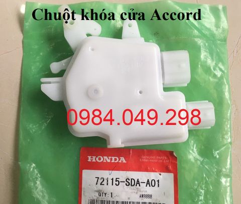 chuot-khoa-cua-truoc-ben-phu-honda-accord