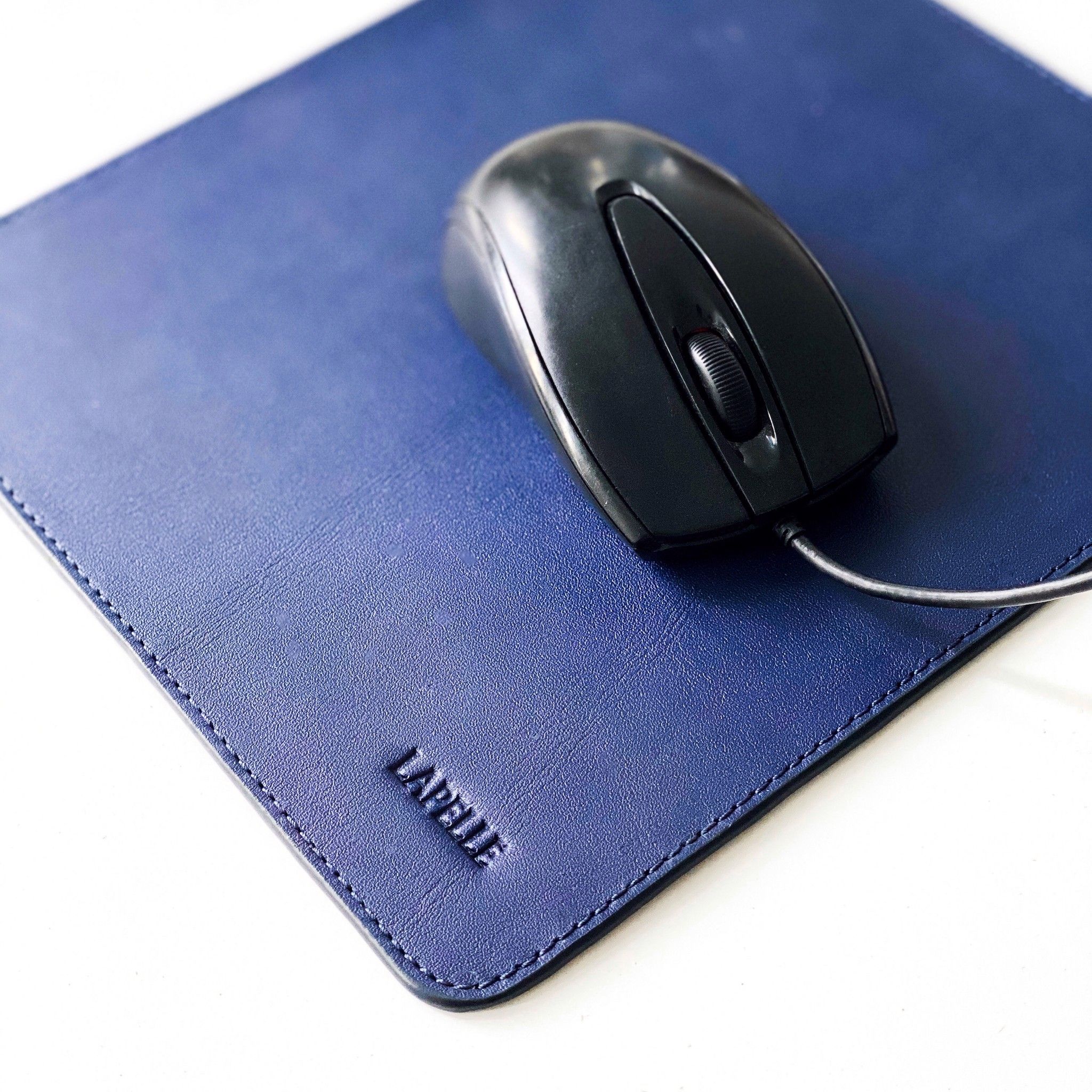  Bàn di chuột, miếng lót chuột bằng da bò thật kích thước 23.5 x 27 cm - Mouse Pads Leather LAPELLE 