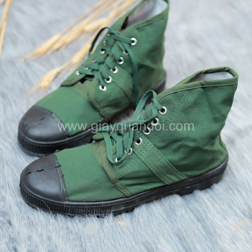 Giày vải bộ đội