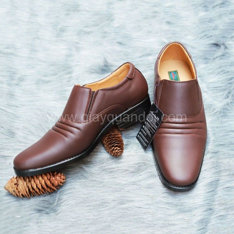 Giày Da Đế Vàng Mã 714 Màu Nâu Công Ty 32