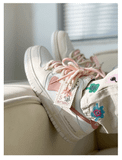 CAT AND SOFA BUTTERFLY PRINT SKATEBOARD SHOES