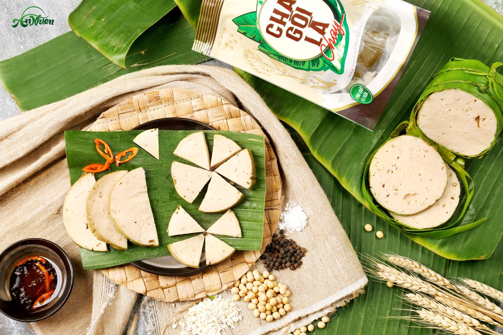 Chả Gói Lá Chay (Vegan Baloney with Banana Leaf)