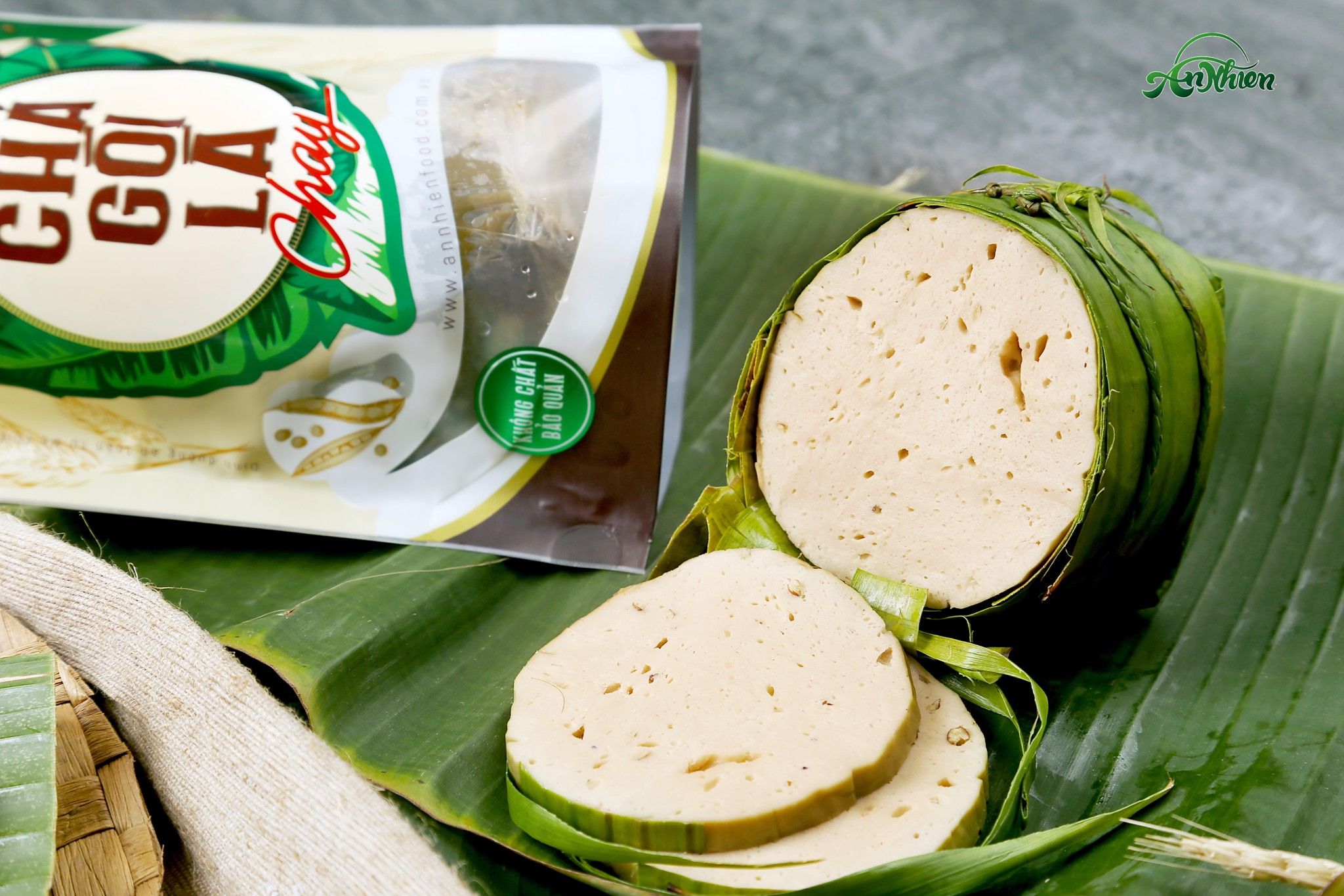 Chả Gói Lá Chay (Vegan Baloney with Banana Leaf)