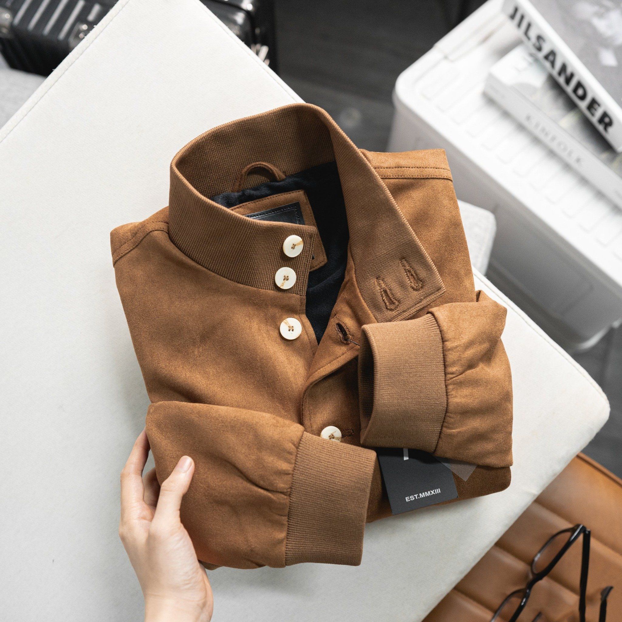 Áo Bomber Suede Jacket Cổ Trụ Khuy Cài 1672