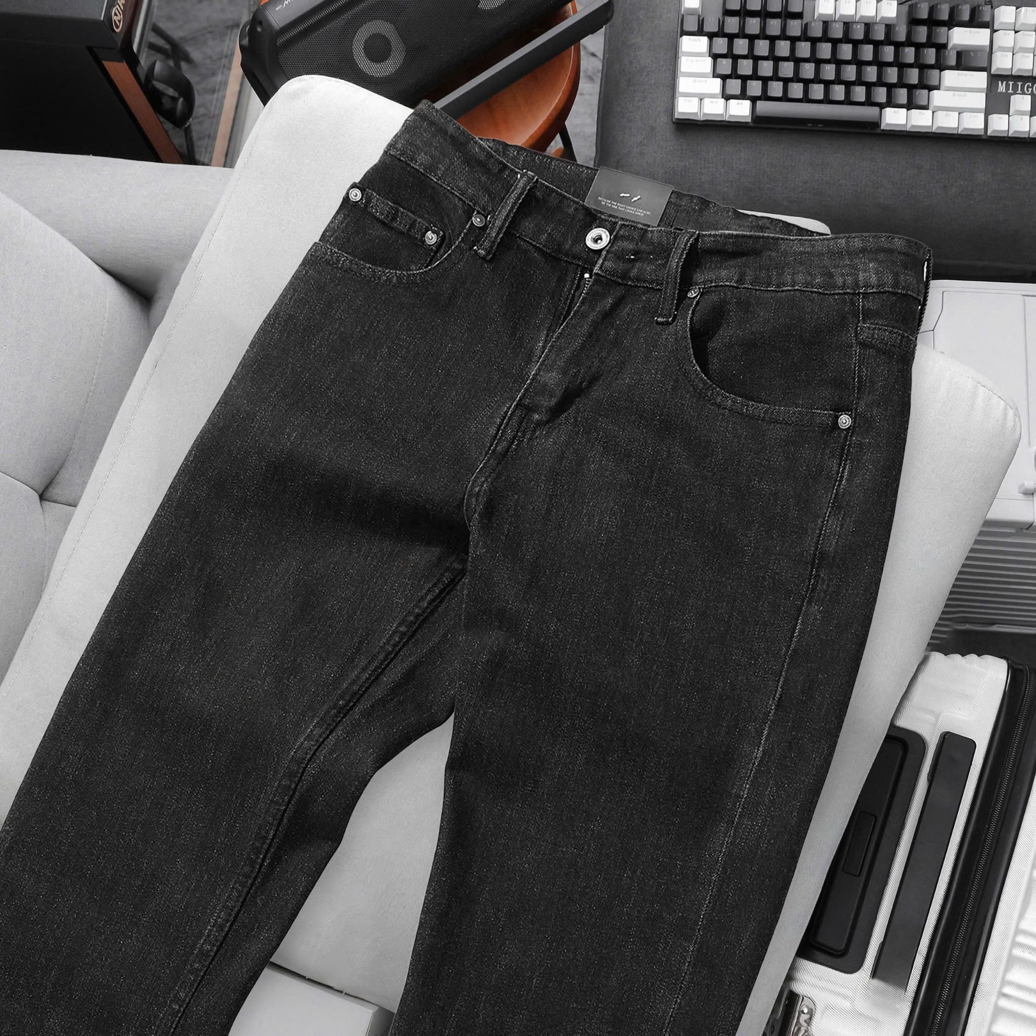 Quần Jeans Regular Fit Dark Wash 1882