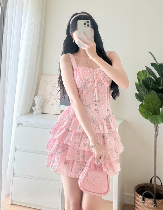 ĐẦM KIỂU ARIANA