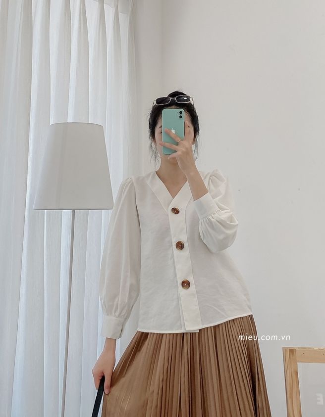 Aki Top