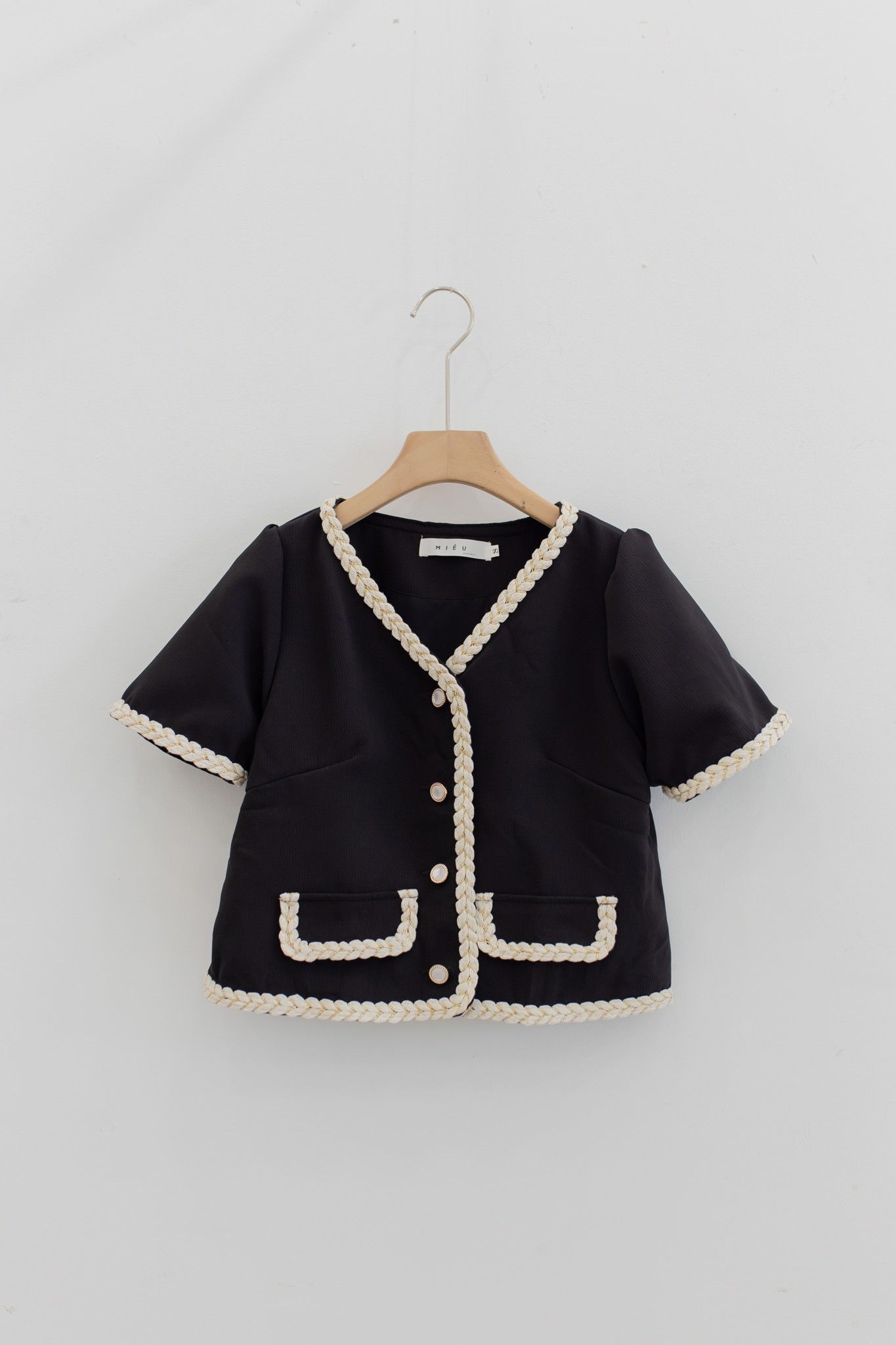 Lona Jacket
