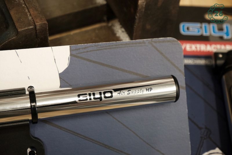 Bơm xe đạp mini Giyo GP-85L