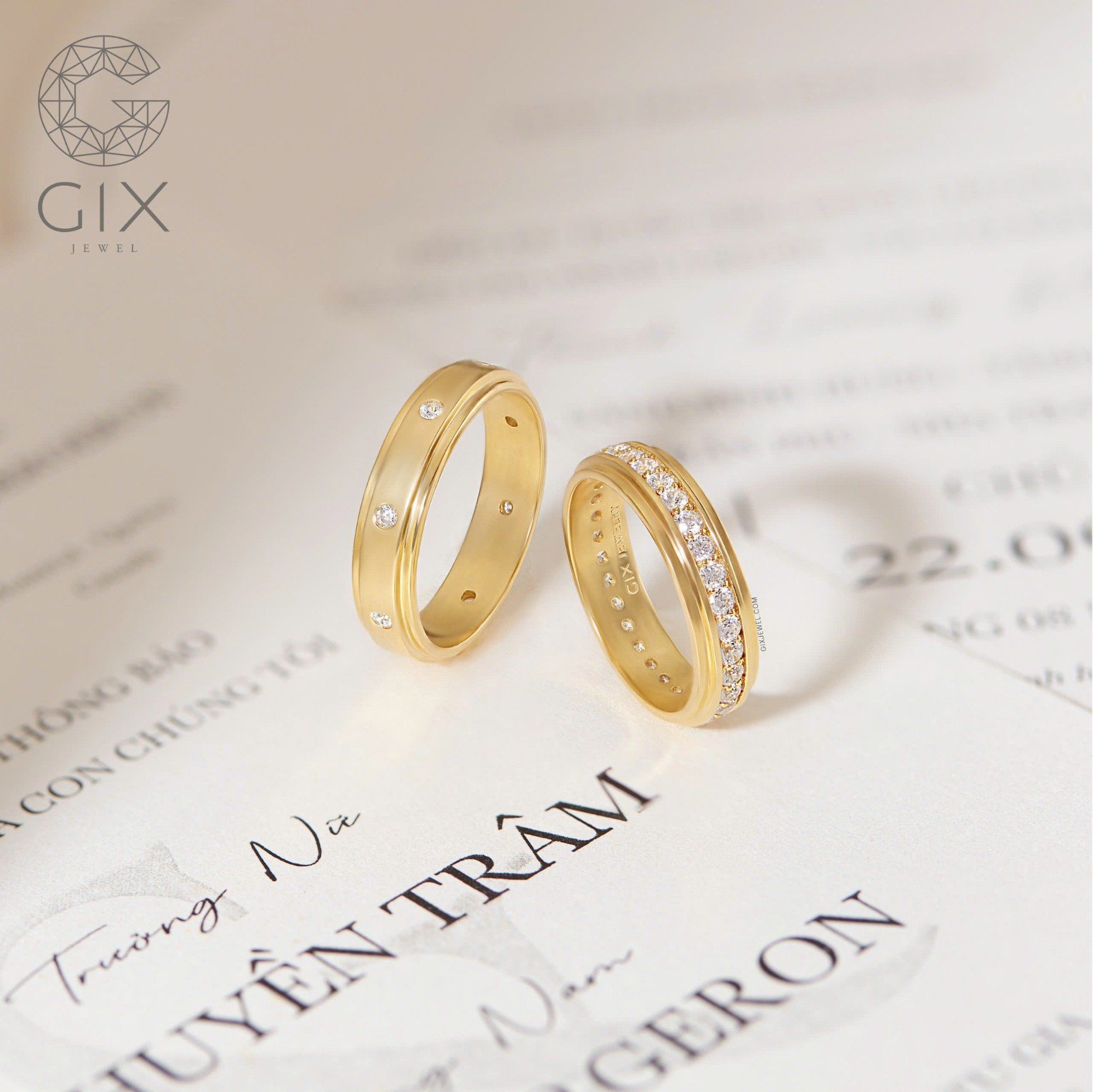 Nhẫn cưới vàng 14k đính hột xoàn khắc tên theo yêu cầu Gix Jewel - GCR25050099