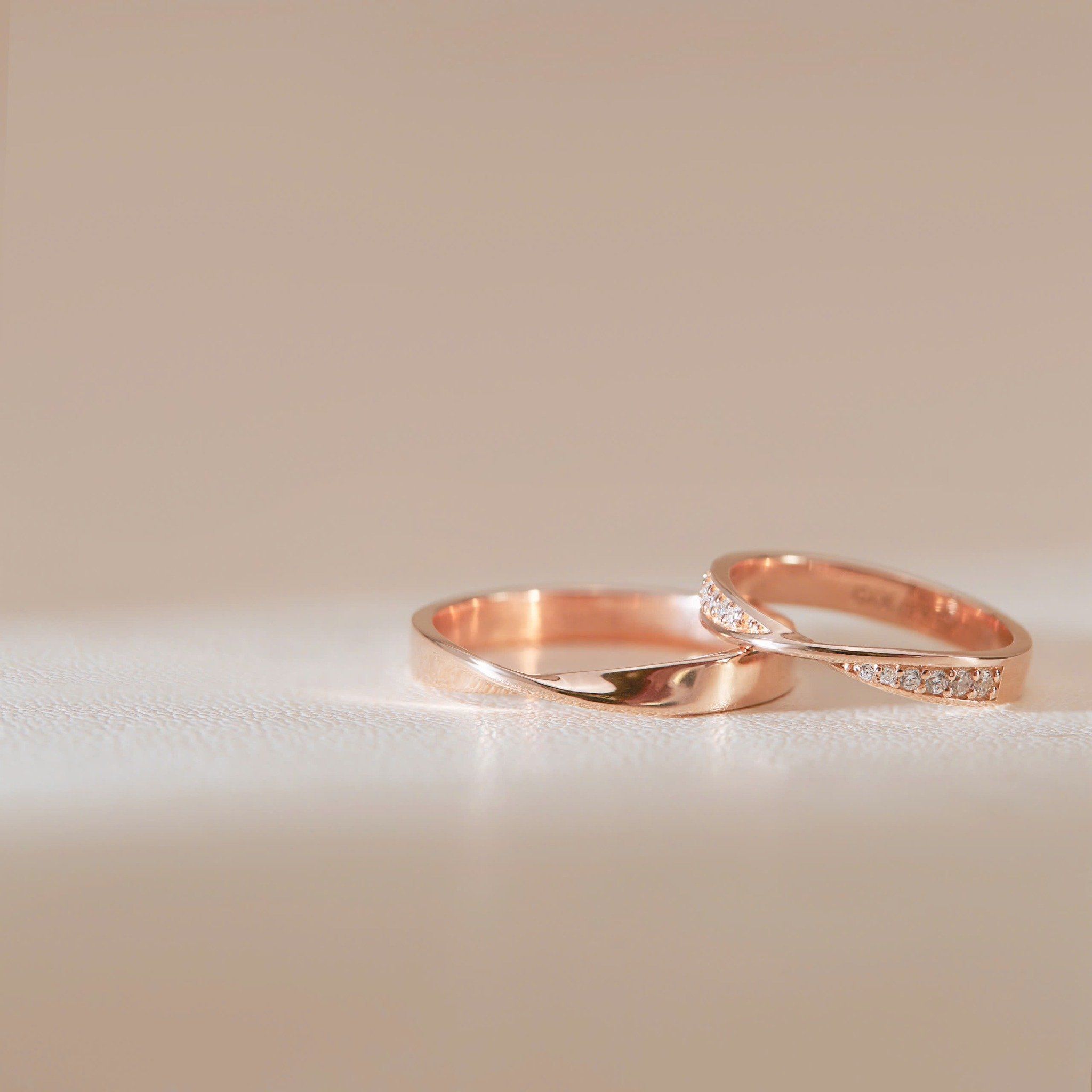 Nhẫn cưới vàng 14k vô cực đính kim cương đẹp Gixjewel - GCR25050018