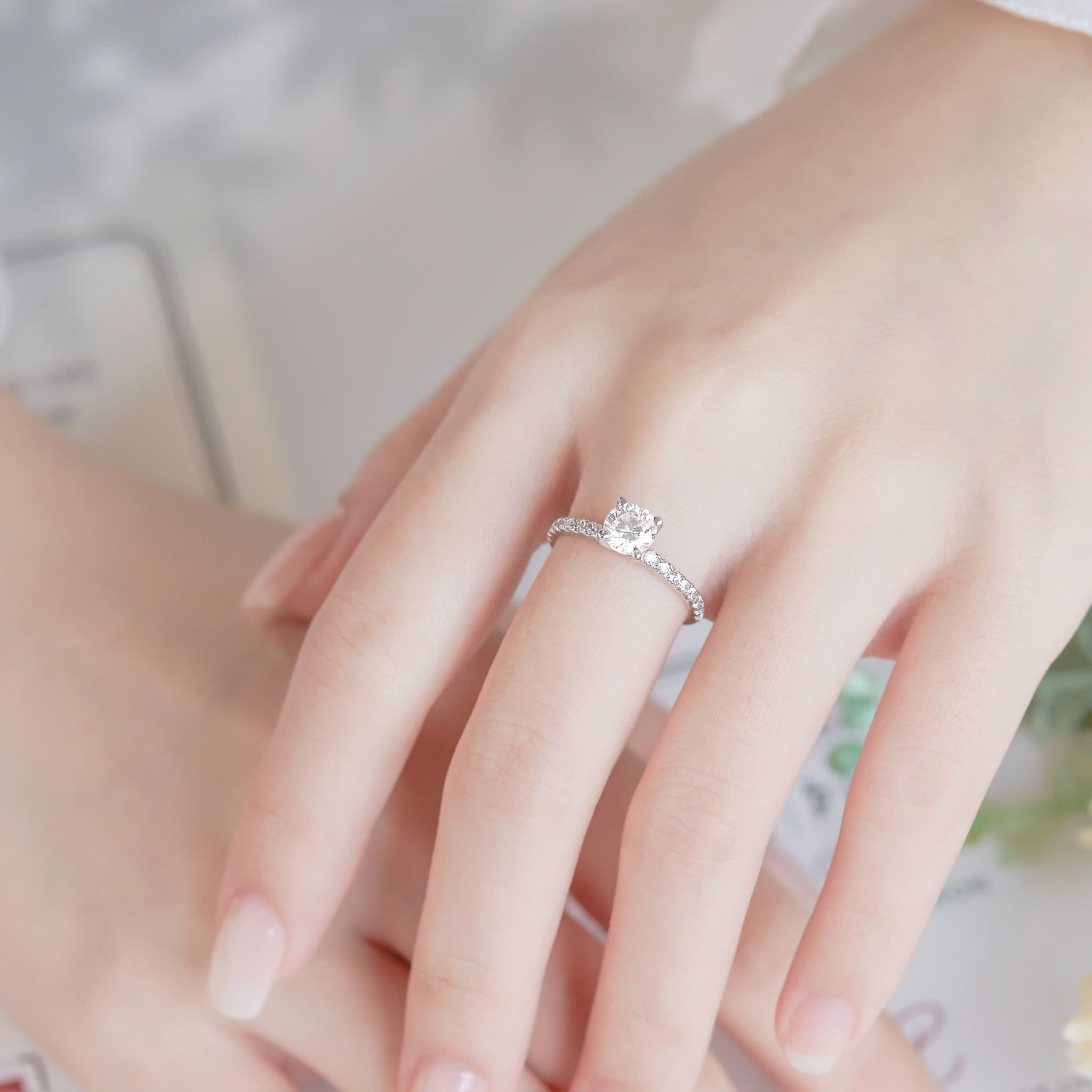 Nhẫn đính hôn đẹp infinity love vàng trắng 18k đơn giản đính kim cương cho nữ Gixjewel