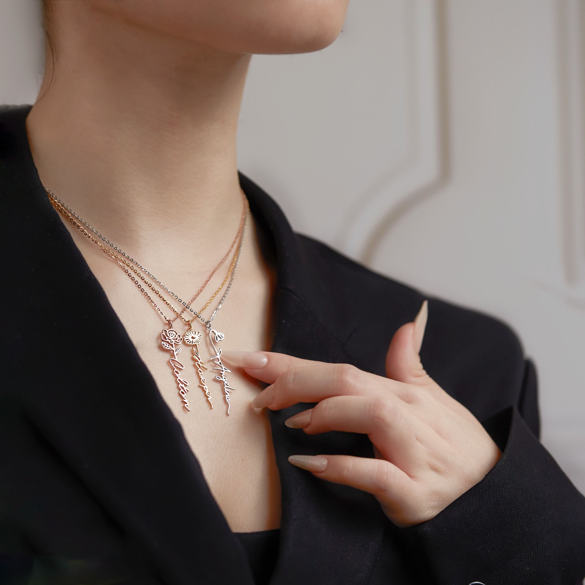 Vòng cổ mặt chữ vàng 18k bạc cao cấp khắc tên cho nữ đính kèm hình hoa Chuông Tuyết tháng 1 Gix