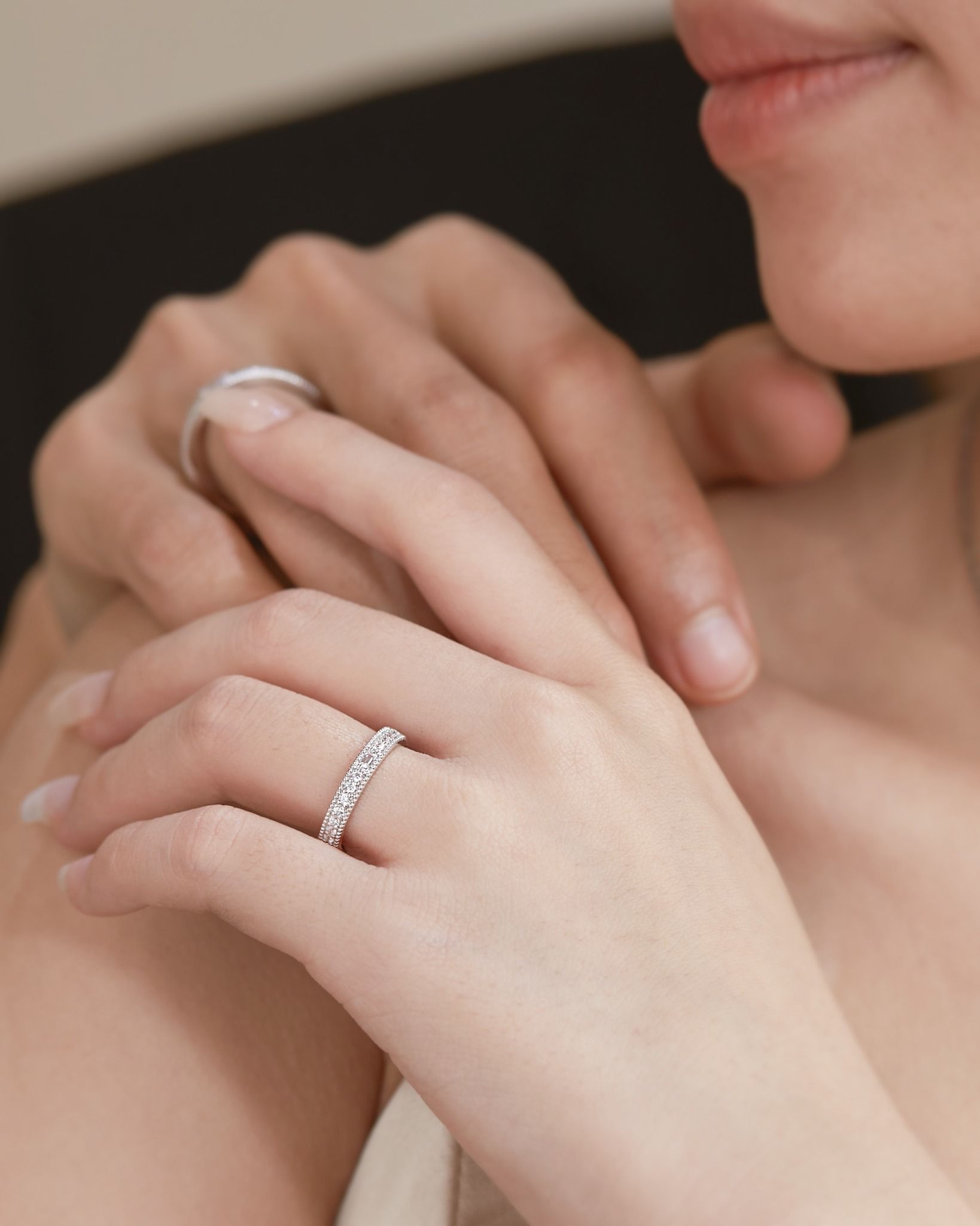 Cặp nhẫn cưới vàng tây 14k kiểu Hàn Quốc đính hột xoàn đẹp Gix Jewelry