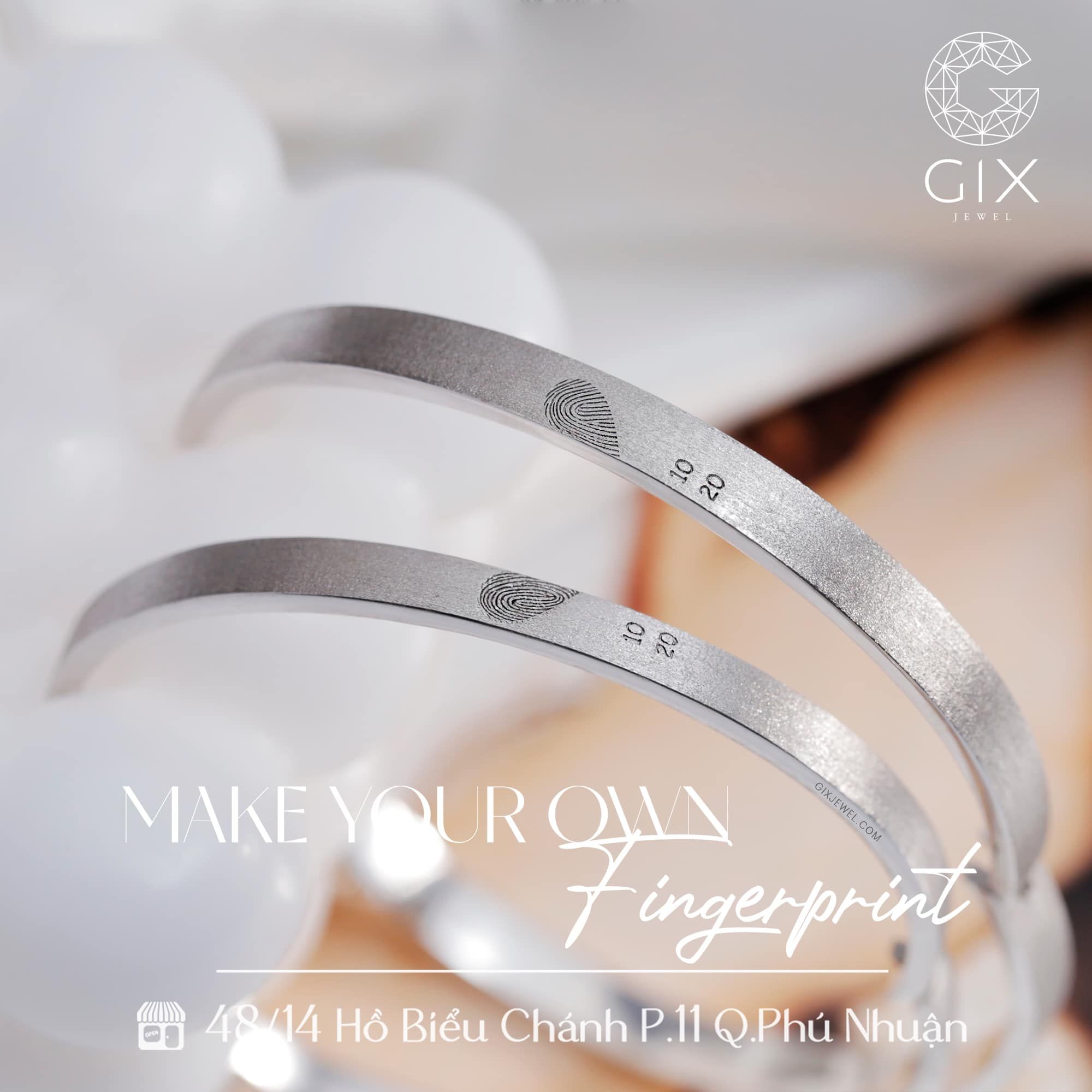 Vòng tay đôi khắc tên dạng cứng bạc mạ vàng 18k in kèm vân tay Gix