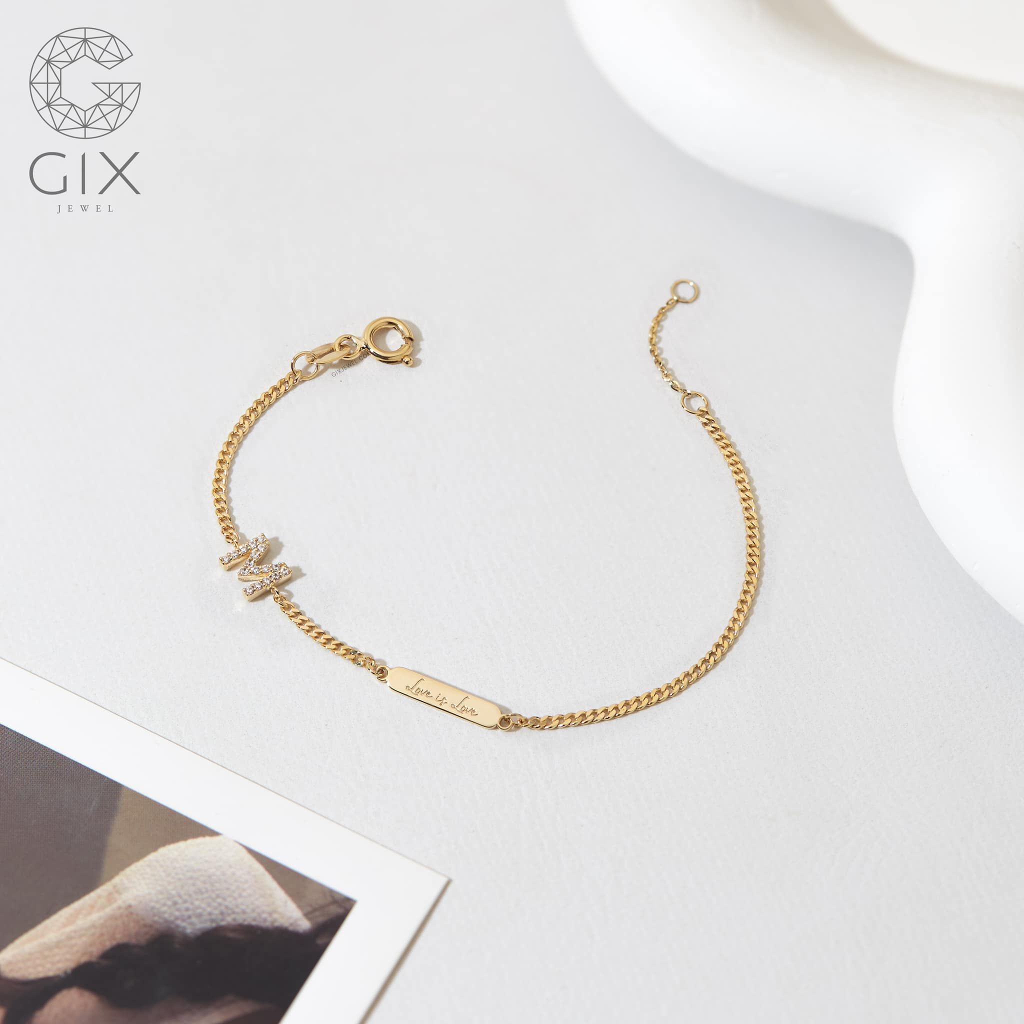 Lắc tay bạc vàng tây 18k nữ sợi khoen lật gắn chữ khắc tên đẹp Gix Jewelry