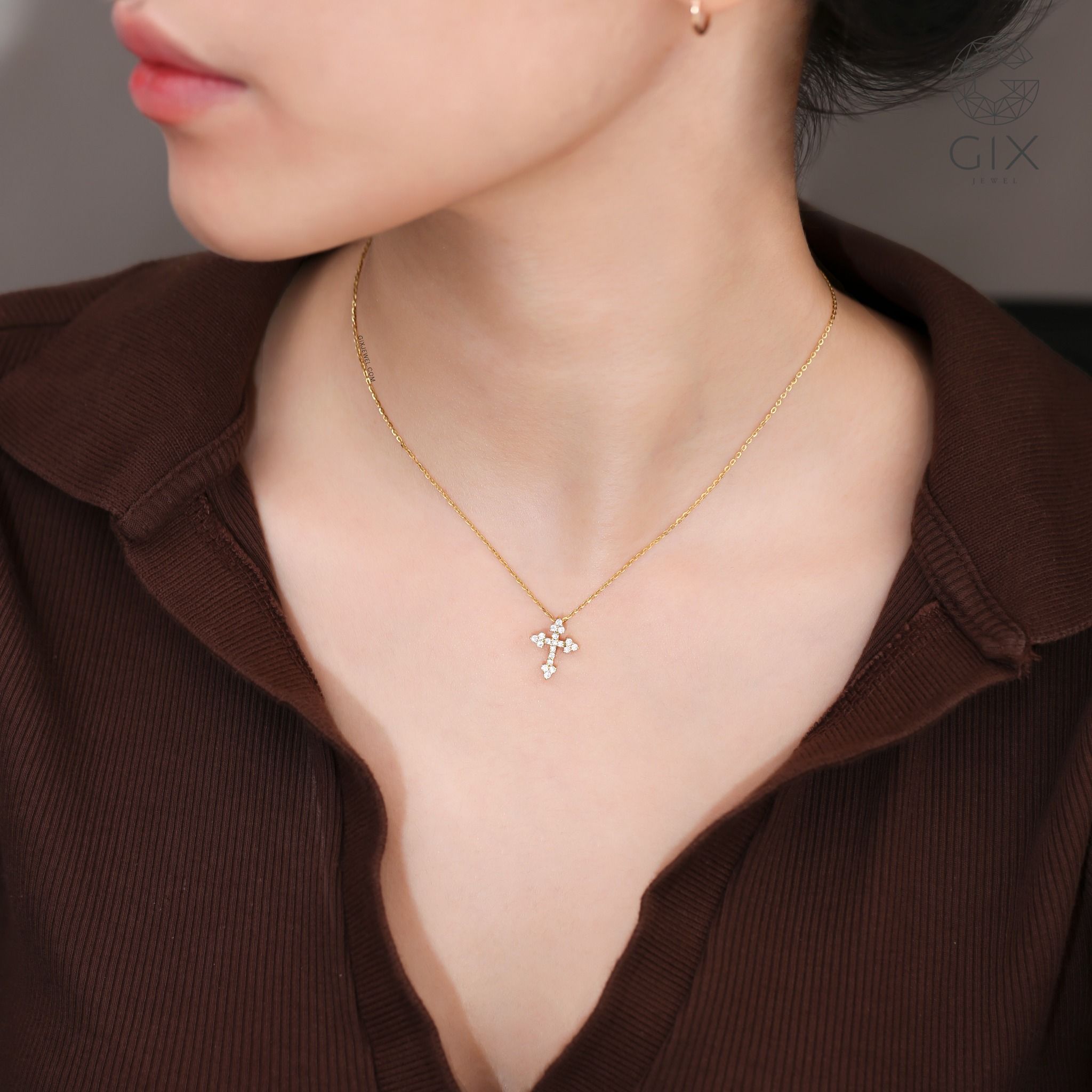Dây chuyền thánh giá bạc vàng 18k cho nam nữ đính kim cương nhân tạo cao cấp Gix Jewelry