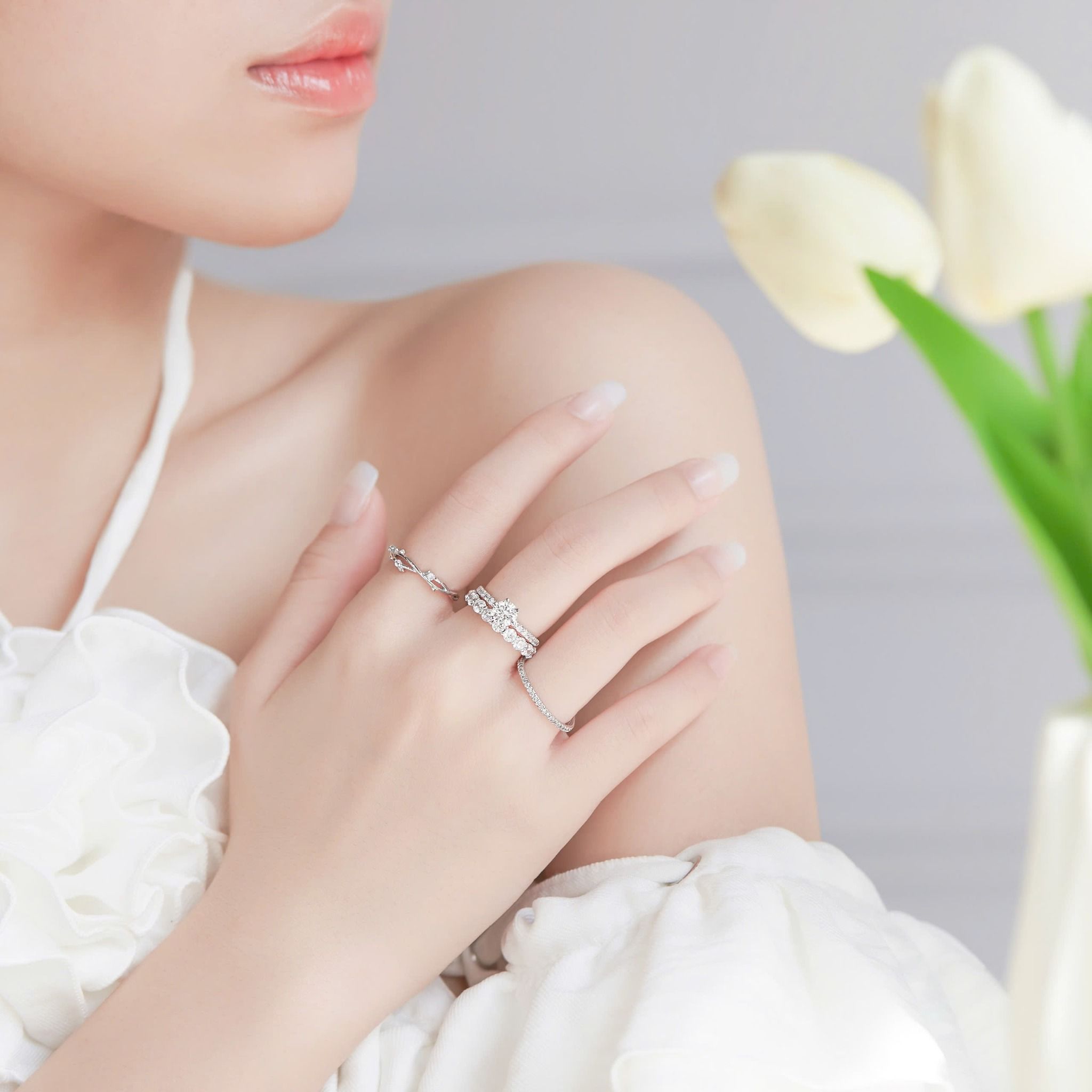 Nhẫn cầu hôn vàng tây 18k đơn giản đẹp đính kim cương round Gix Jewel