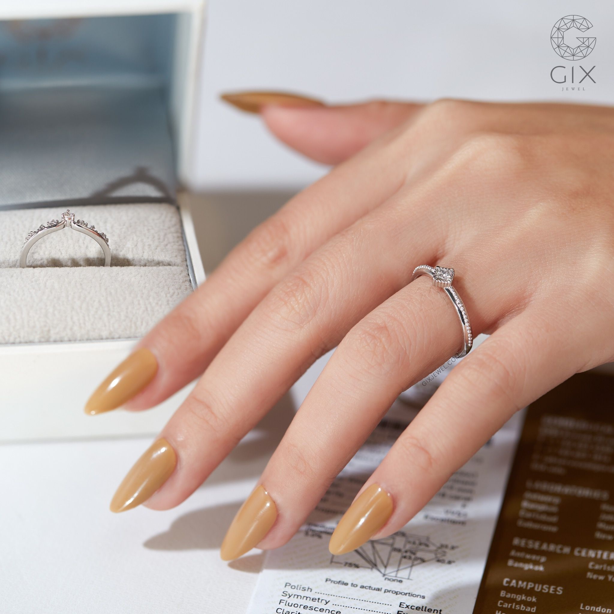 Bộ nhẫn đính hôn kim cương nhân tạo infinity love vàng trắng 18k bạch kim đẹp nhất Gix