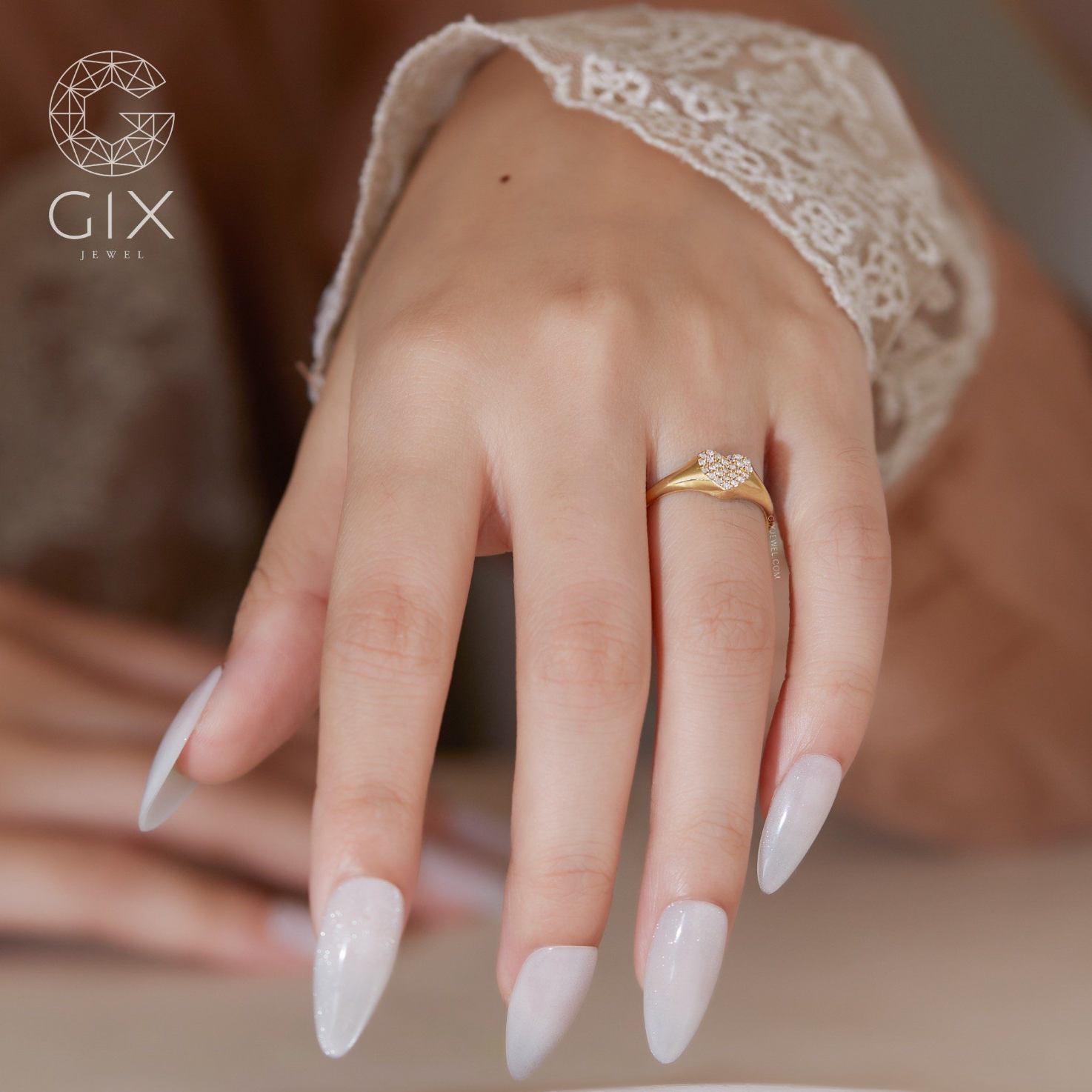 Nhẫn signet ring nữ bạc s925 đính kim cương nhân tạo hình trái tim Gix Jewel