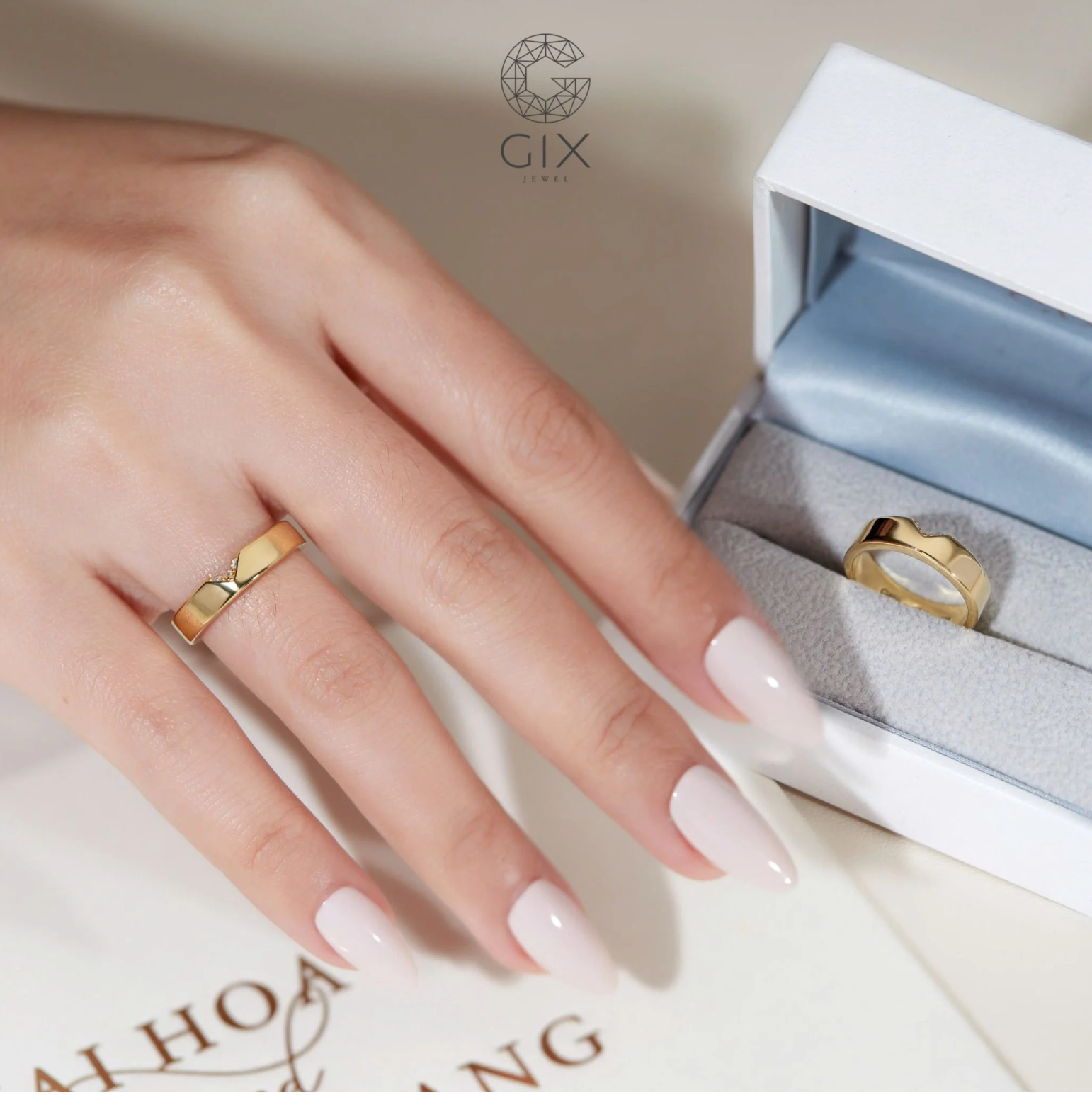Nhẫn cưới trái tim vàng 610 đính đá Gix Jewel - GCR25050087